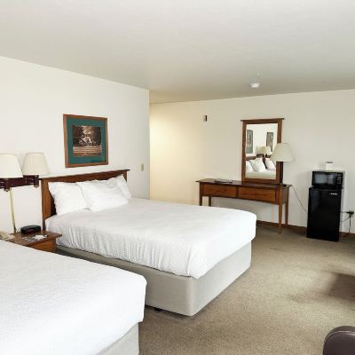 Classic Room, 2 Queen Beds, Accessible Farmstead Inn & Conference Center Promo Code