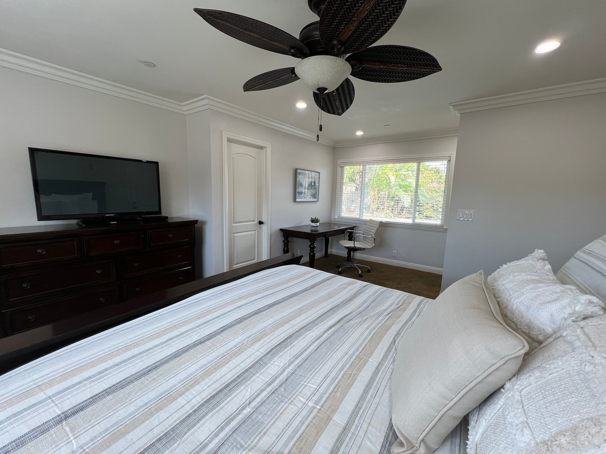 小屋，多张床，可使用泳池，池景（目的地#12）