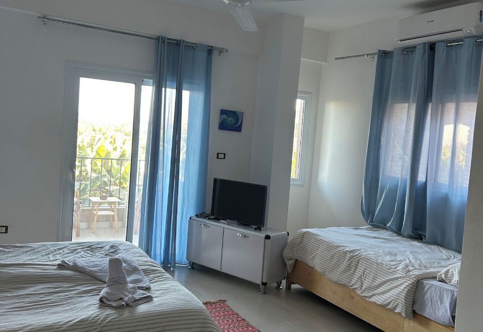 豪华双人或双床城景房