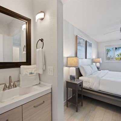 Condo, 1 King Bed With Sofa Bed (the Summit 220) The Summit 220 Promo Code