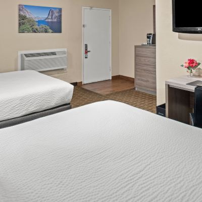 Room 604 - Double Queen Buck Meadows Lodge Promo Code