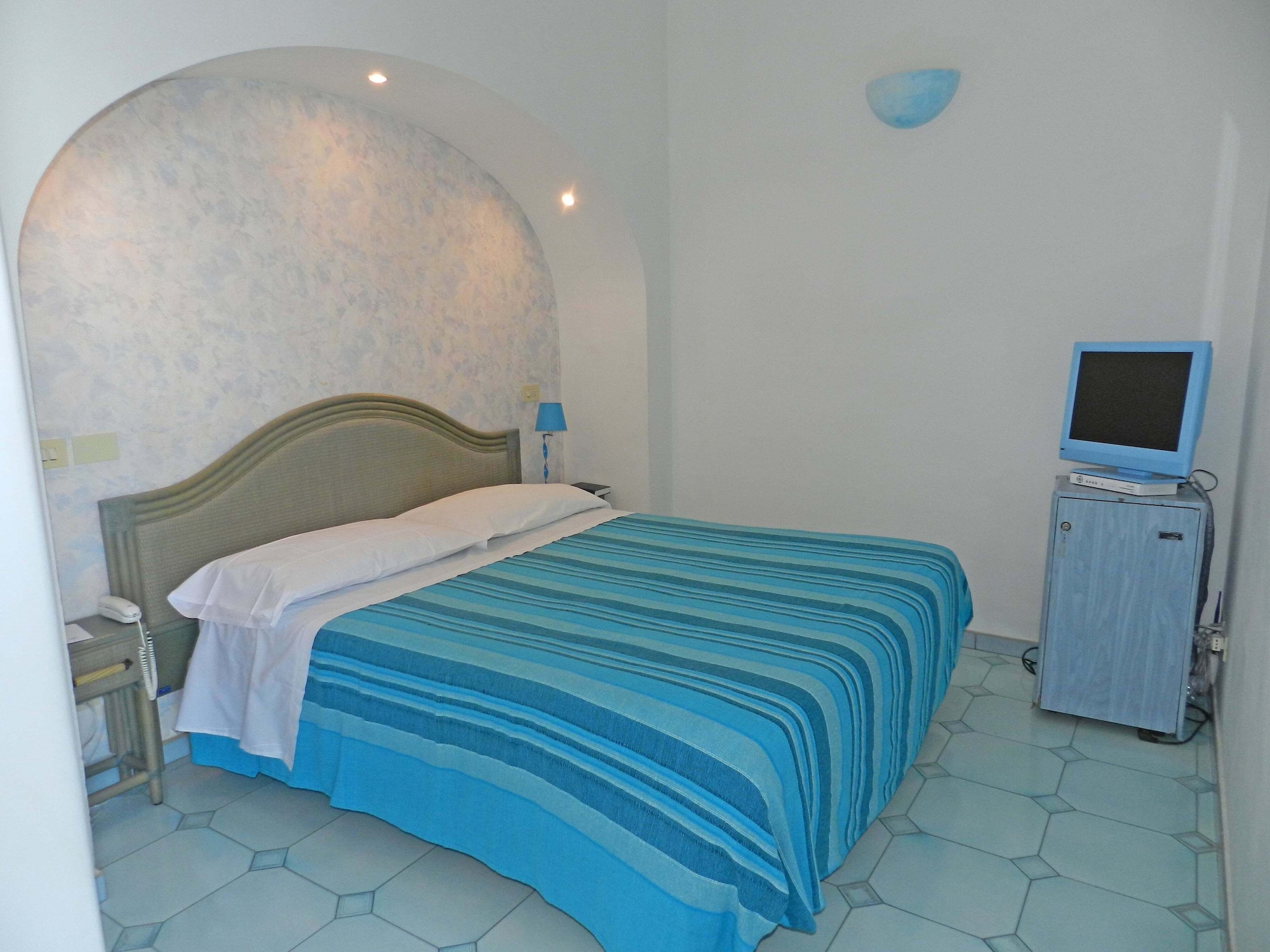 带阳台的标准海景双人间