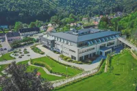 Nuhr Medical - Hotel & Restaurant Hôtels à : 