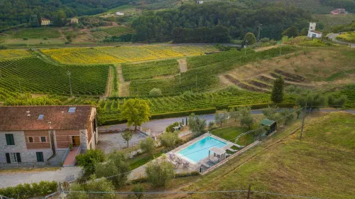 Valle del Sole Winery Farmhouse with Private Pool