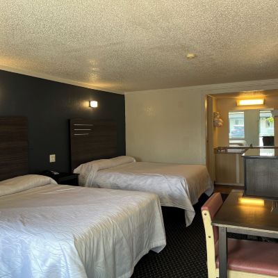 Standard Room, 2 Queen Beds, Non Smoking Motel Beechmont Promo Code