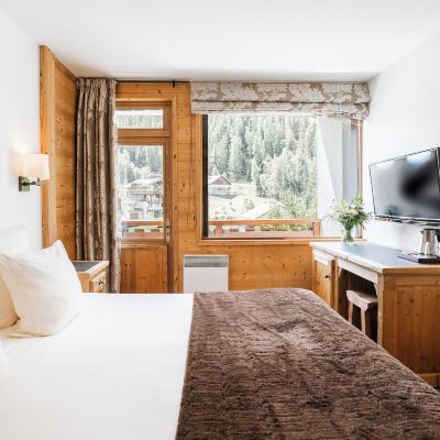 Double or Twin Room with Balcony and Lake View Le Chalet des Peupliers Promo Code