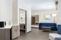 هوليداي إن إكسبرس هوتل آند سويتس نورث سيكويم باي آيتش جي