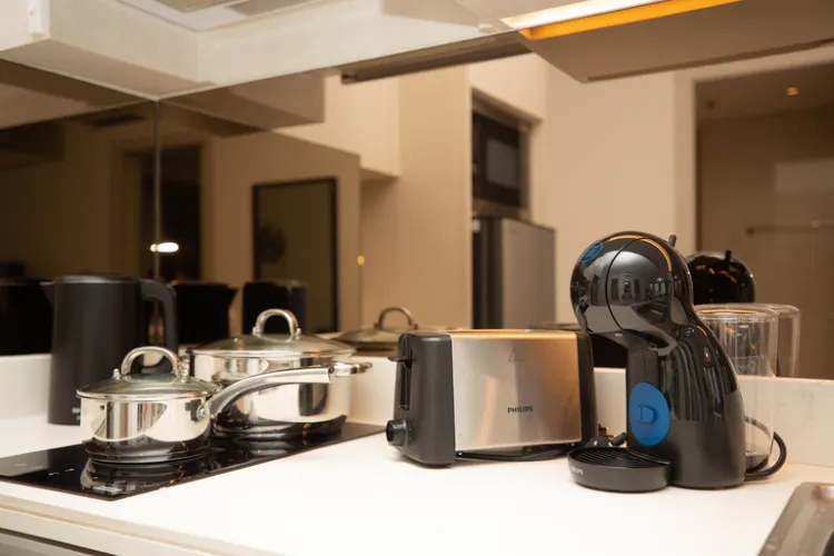 ห้องพัก 1 ห้องนอนพร้อมวิวทะเลสาบและถนน