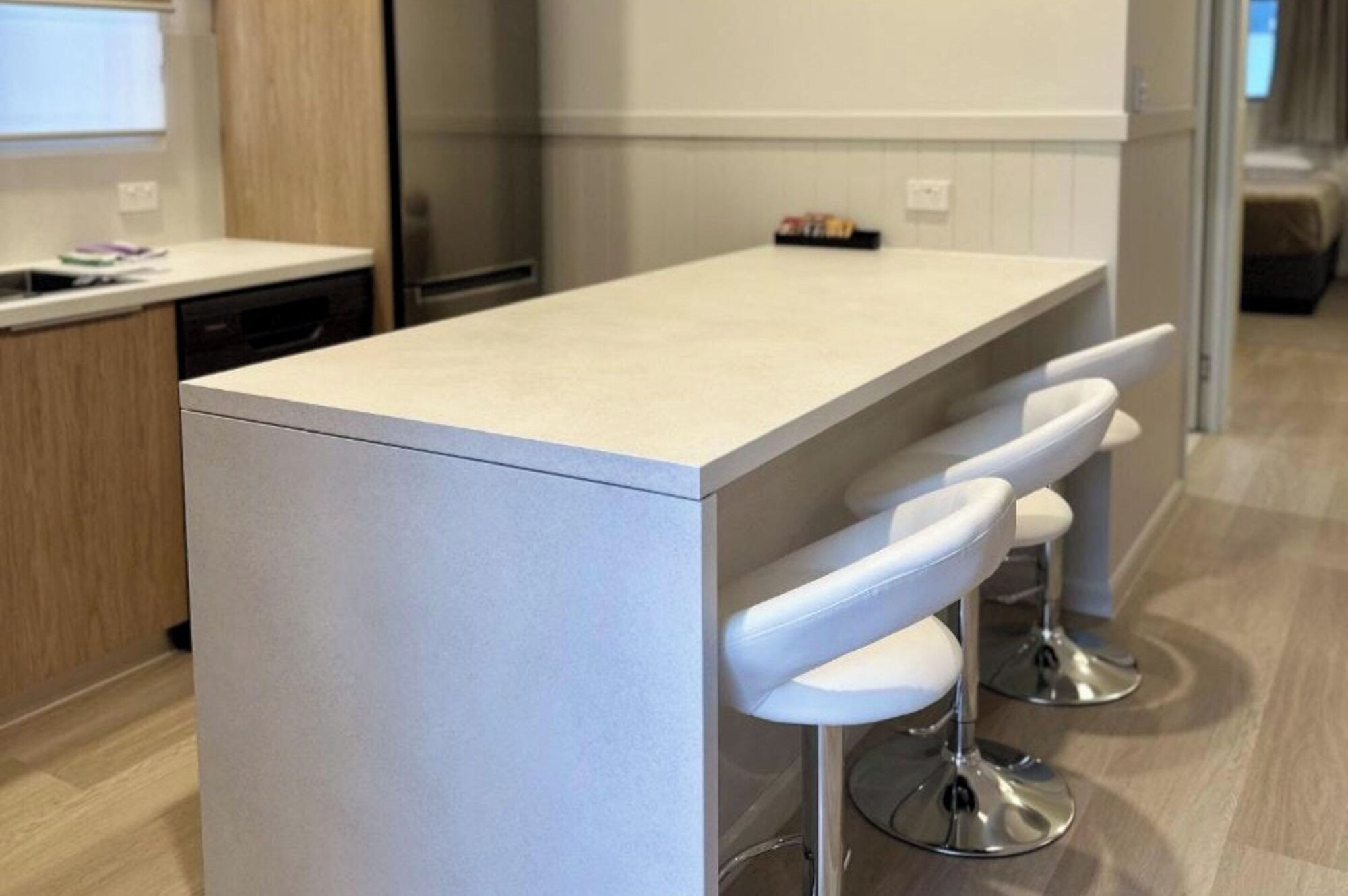 豪华两卧室池畔小屋-S6