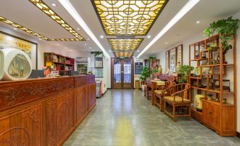 Qinfu Hotel(Beijing Nanluoguxiang Houhai)