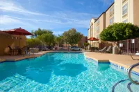 Holiday Inn Express & Suites PHOENIX AIRPORT by IHG