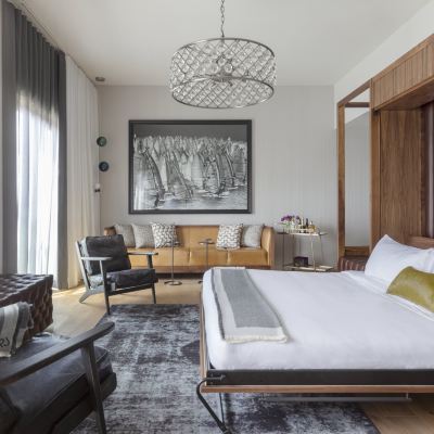 Superior King Suite Park James Promo Code