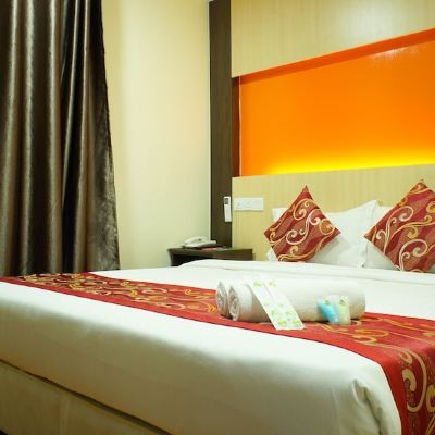 Bilik Deluxe King Kupon Bitz Hotel