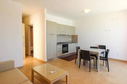 两卧室联排别墅