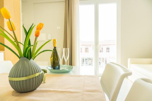 带阳台的一卧室城景公寓