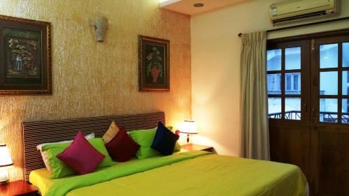 Candolim Beach Villa # 3BHK # Pool # Kitchen # 300MTS to Beach by GR Stays Deluxe Villa