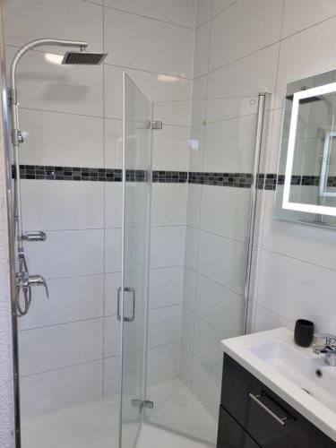 SM ApartmentOne-Bedroom Apartment