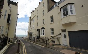 Marine Cottage - Parking - by Brighton Holiday Lets