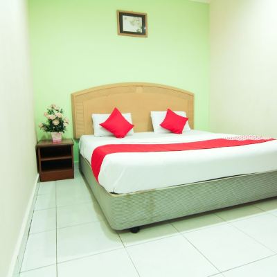 Bilik Double Standard Kupon OYO 1002 Hotel Sahara Inn Batu Caves