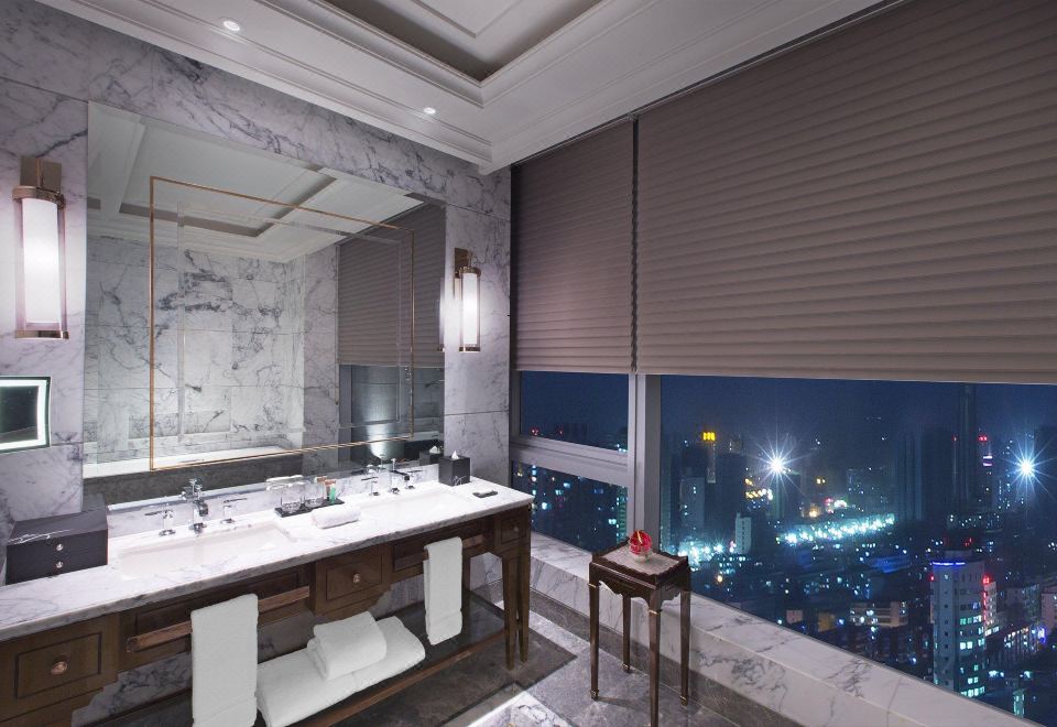 行政套房「180°轻奢全景套房-尊享超大会客空间」