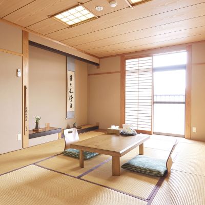 Japanese-Style Room