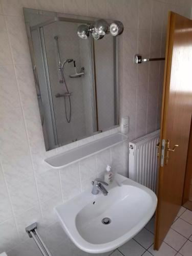 高级一卧室带阳台公寓