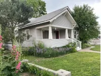 Spacious Charming Farmhouse-Style Home - Dedicated Office Hotels in Kit Carson County