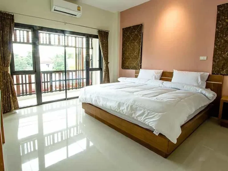 ห้องสแตนดาร์ด เตียงใหญ่ 1 เตียง