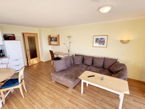 带阳台的两卧室公寓