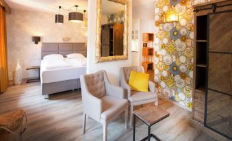 Hotel Frankfurter Hof - Housity