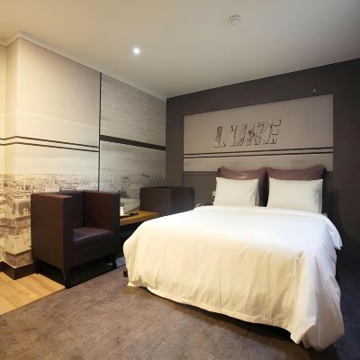 스탠다드 더블룸 호텔 럭스 쿠폰