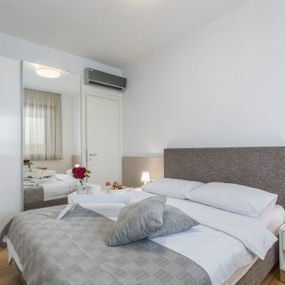 Premium Apartment, Garden View (Patio) Apartments Maj Residence Premium Promo Code
