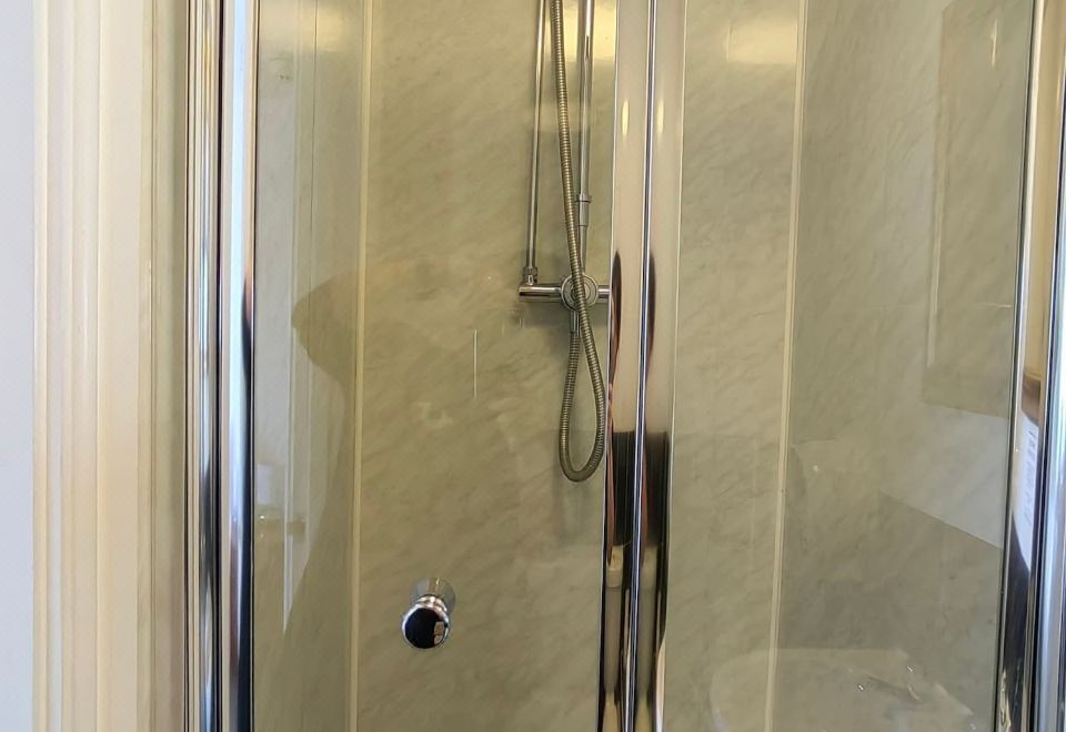 海景双人间 - 带连接浴室