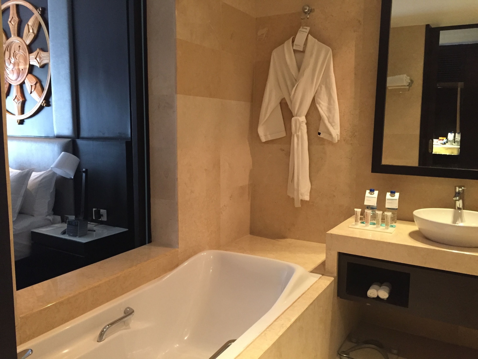 经典双床， 客房， 2张单人床， 梳化床， 山脉景观