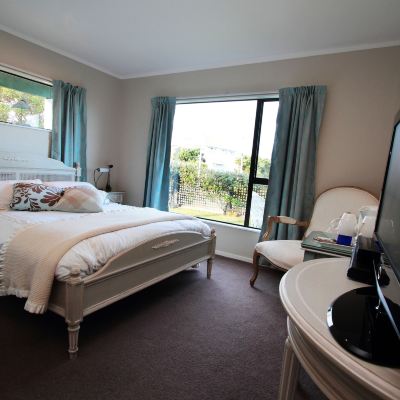 Premium Double Room with Ocean View Pacific View Bed and Breakfast Promo Code