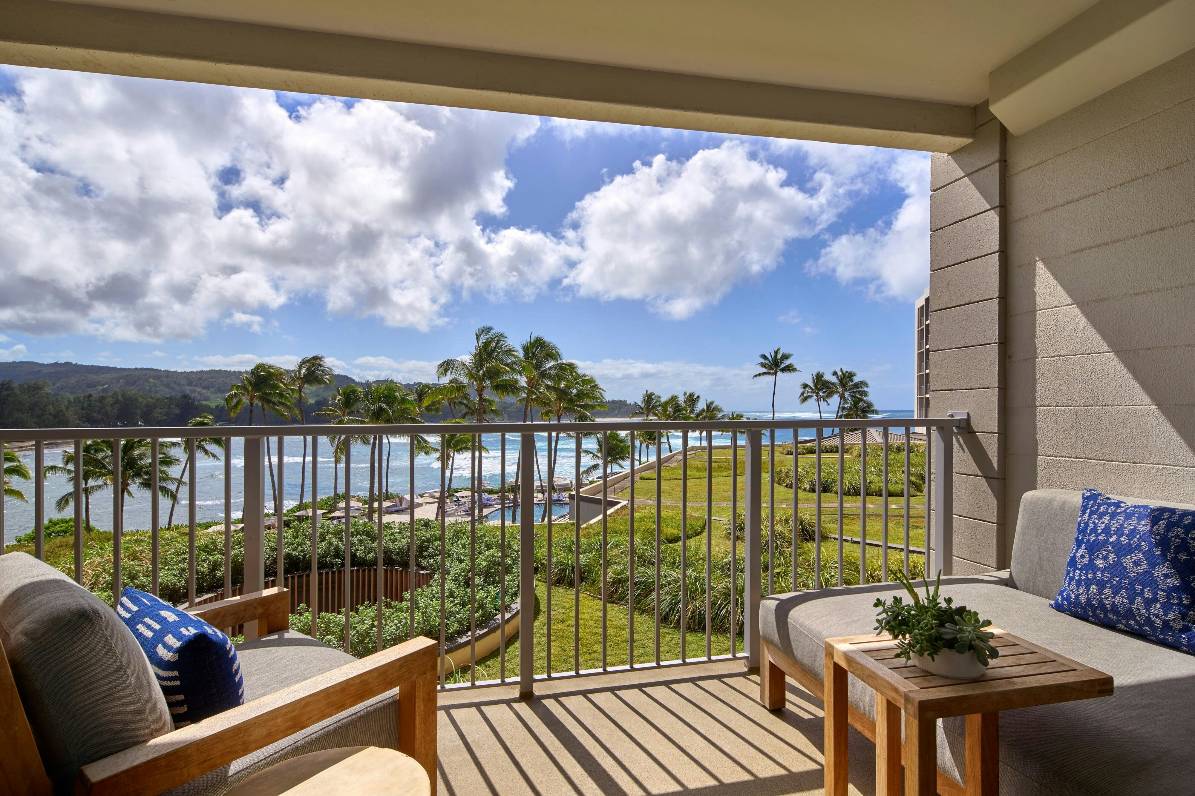 度假村阳台客房，客房，1张特大床，梳化床，低楼层，阳台