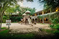 Family Garden Inn & Suites
