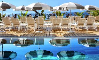 Grand Hotel Des Sablettes Plage, Curio Collection By Hilton