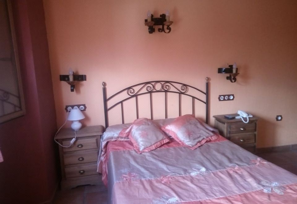 El Cabriel Hostal Rural - Housity