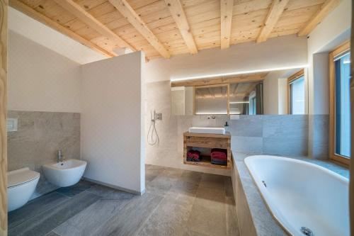 高级一卧室带阳台公寓