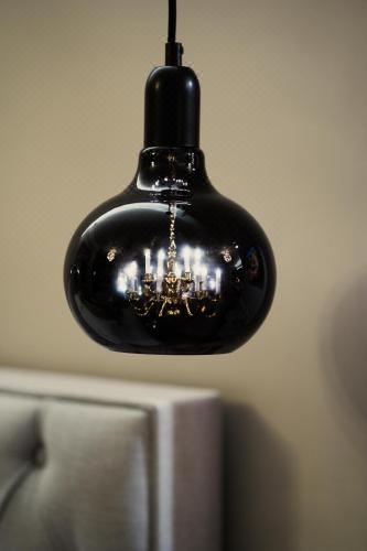 帶陽臺的小型套房