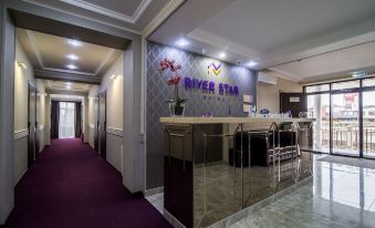 River Star Hotel