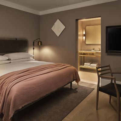 Suite (Howard) 11 Howard Promo Code