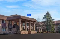 Baymont by Wyndham Midland Hotel a 