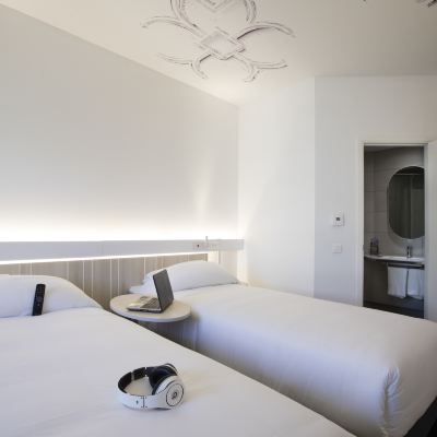 Sweet Room by Ibis with 2 Single Beds
