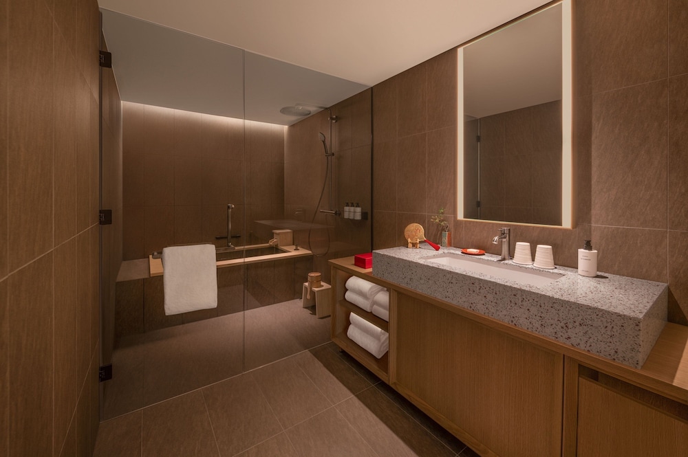 豪華大床房（帶溫泉浴）