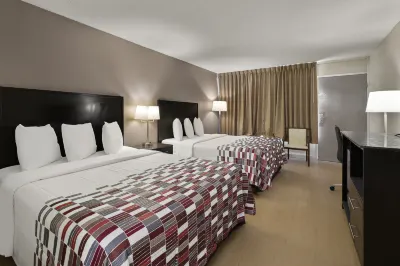 Red Roof Inn & Suites Cave City Hotel di 
