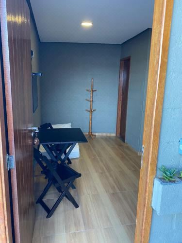 标准三人一室公寓