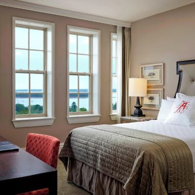 Queen Room with Bay View