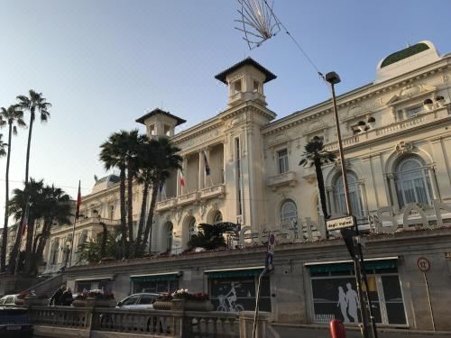 高级一卧室带阳台公寓